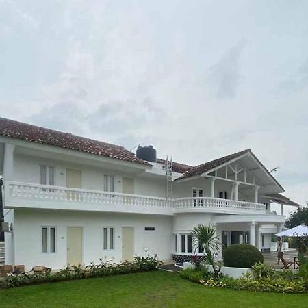 Reddoorz Plus @ Megamendung Puncak 2 Bogor Exteriér fotografie